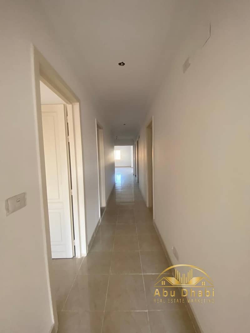 6 7914e1fe-623e-494f-a1b7-1de018fd6157. jpg