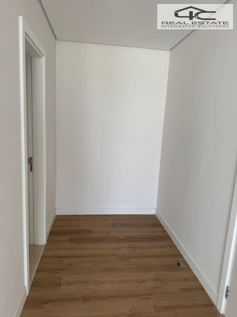 4 WhatsApp Image 2025-12-04 at 11.10. 54. jpeg