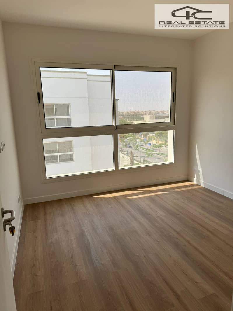 5 WhatsApp Image 2025-12-04 at 11.10. 52 (2). jpeg