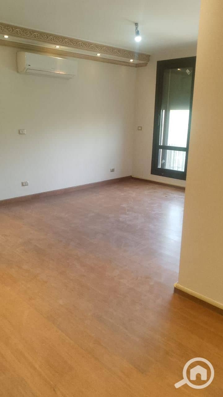 4 fb7fa039-7f5c-46a7-9b63-4c349c54ac37. jpeg