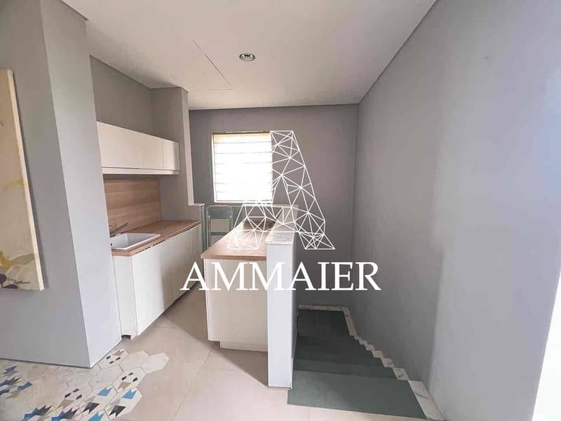 15 638b7029-71f0-4a23-8705-6b0950900415. jpg