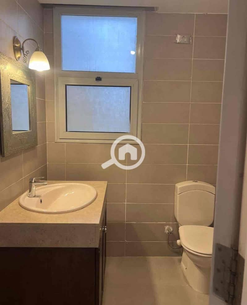 9 c862324d-6a5e-4cc1-8c54-7619c11dc43f. jpg