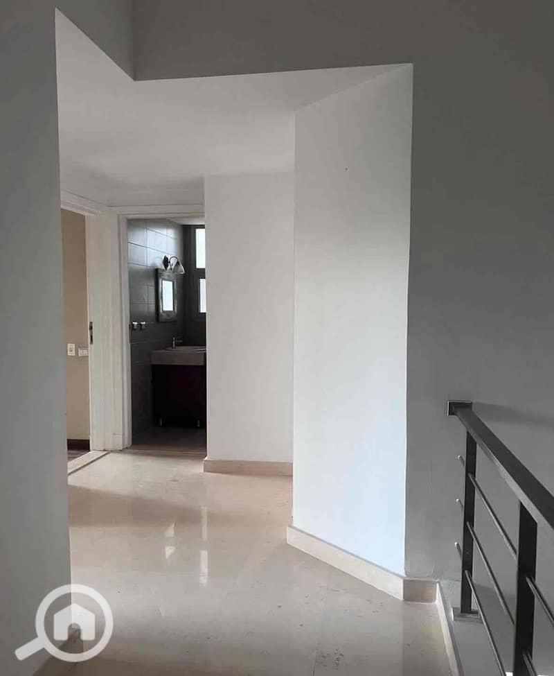 11 7422aabc-849d-43e8-8b37-fad058090608. jpg