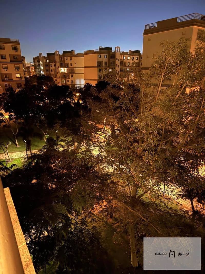 9 5bca475e-a8ef-4f2d-acd5-4b8d2d71a2f6. jpg