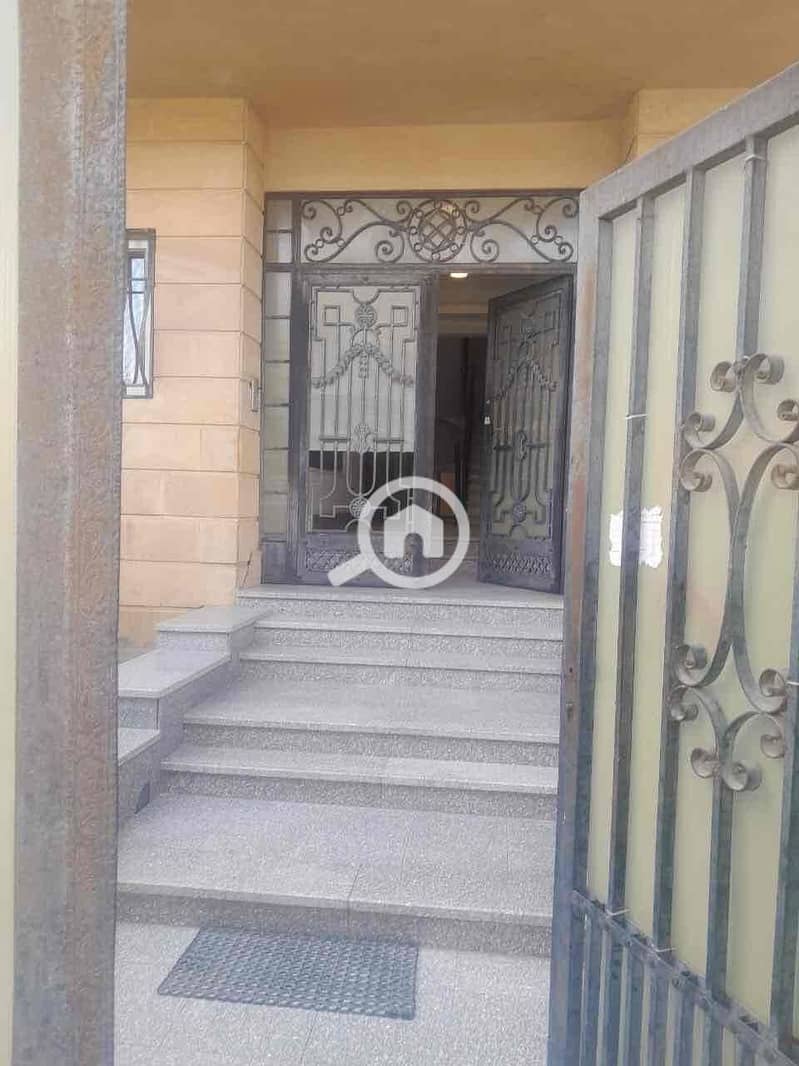 5 f536dbab-bde1-461e-84d5-dc06e6c1b7a9. jpg