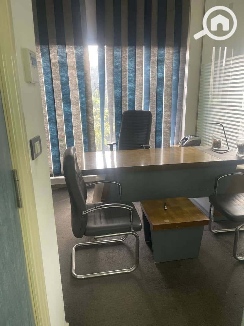 3 1aad40b6-7560-42bc-afea-ec8fb303b374. jpeg