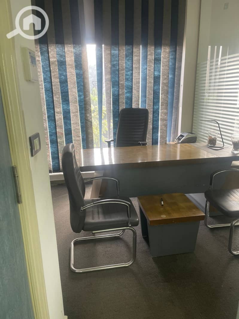 12 1aad40b6-7560-42bc-afea-ec8fb303b374. jpeg