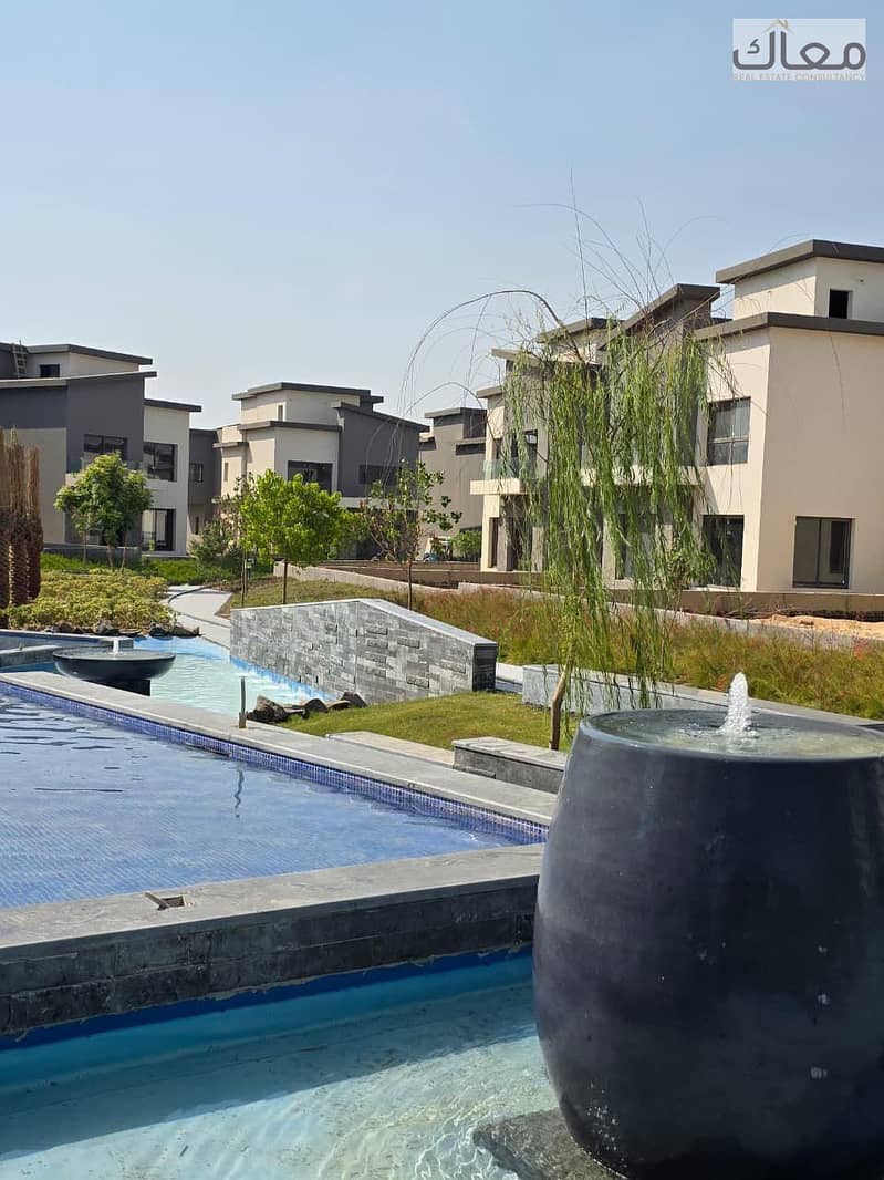 4 3b980b8c-7977-4347-be96-ff33f899d300. jpg