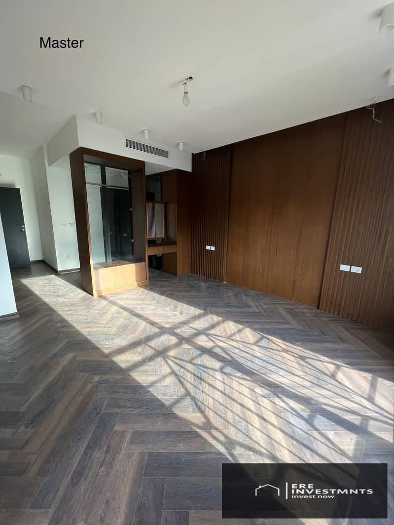 5 8a1040dc-eefe-435f-aa20-dc97c4f56aaa. jpg