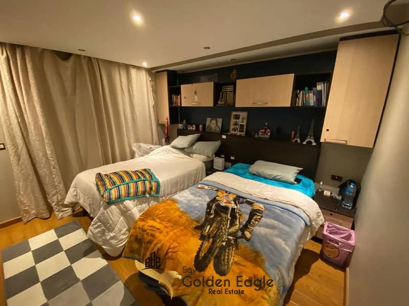 12 611e6806-6186-4a42-b3fe-1581fa5f08fc. jpeg