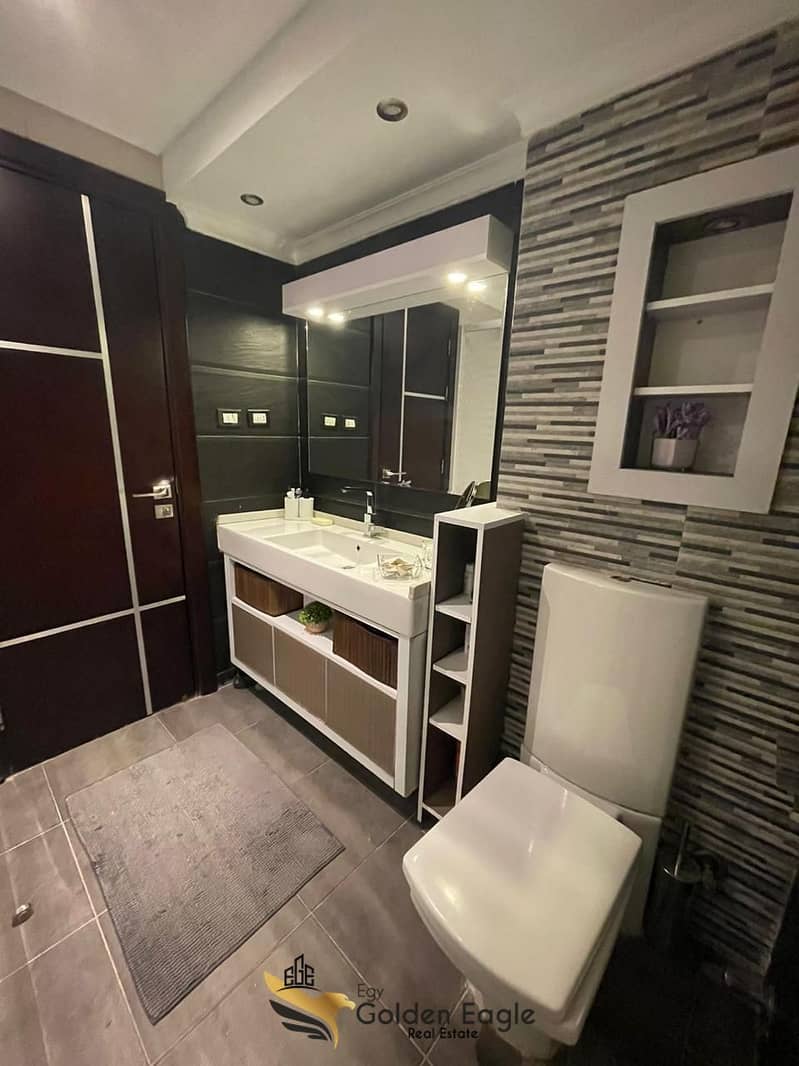 19 65f17ff6-f7f1-403f-a383-023b09bfdb48. jpeg