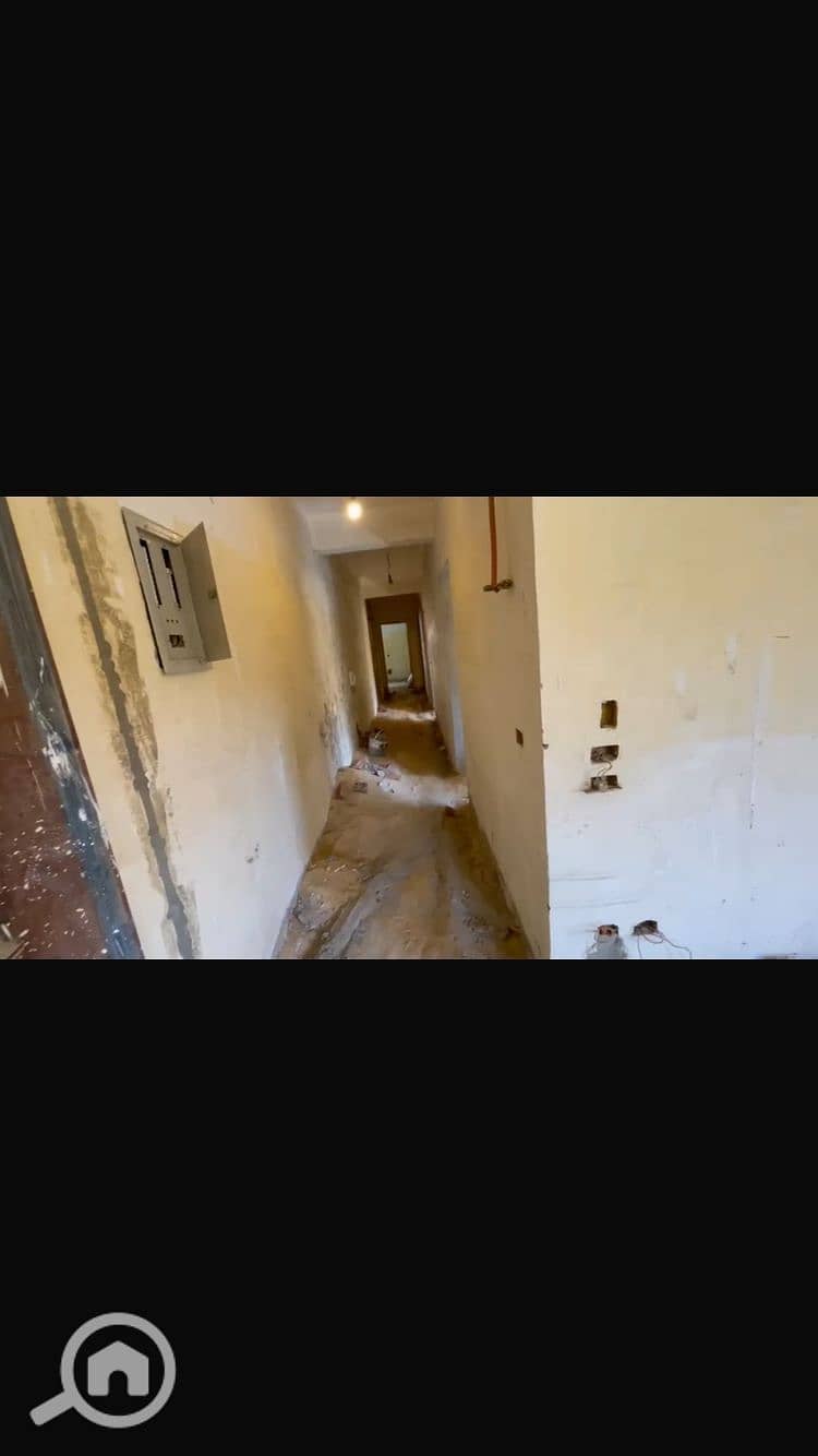 2 f96c0a8e-a014-469a-a2a5-aa77524d57de. jpeg