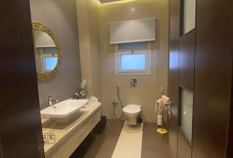 8 d56c5814-f7a1-42e9-a791-b6a2bf9ba04e. jpg