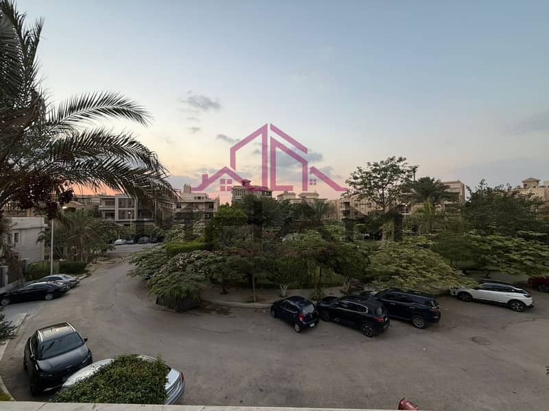 3 photo_5924906668032461974_y. jpg