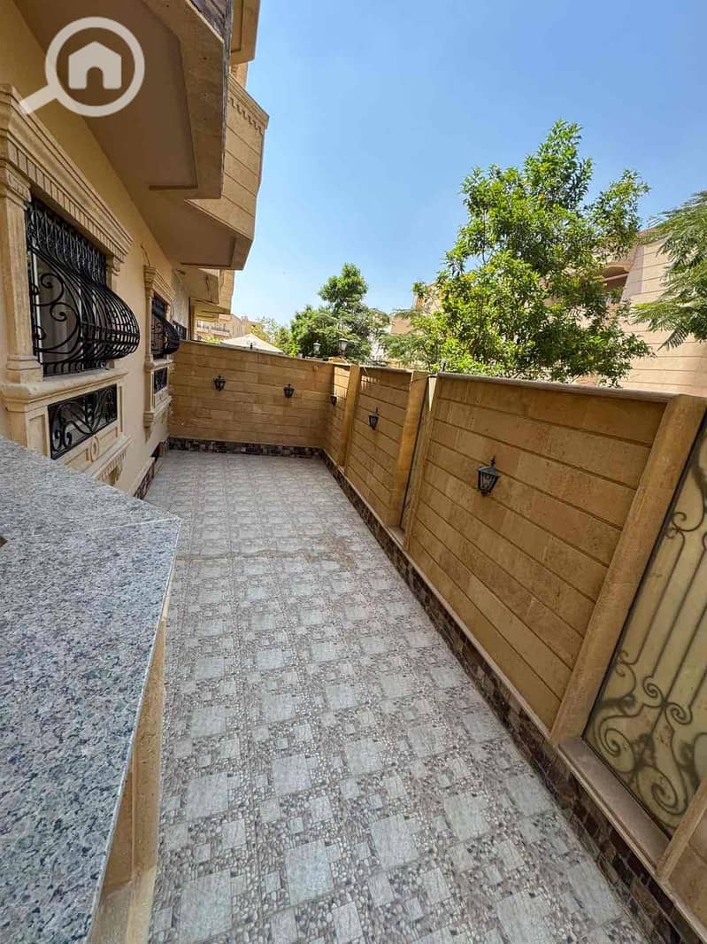 12 39f5621a-9af5-419a-a3db-c918df04b16b. jpg