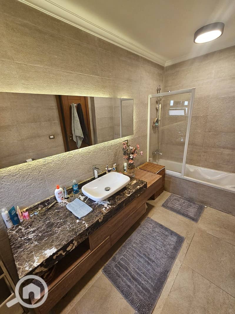 27 WhatsApp Image 2025-12-21 at 11.57. 19 (2). jpeg