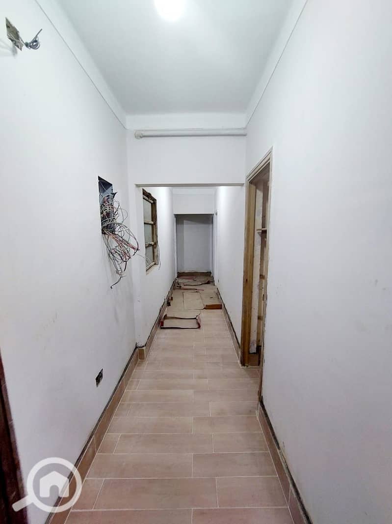 9 89f33b4f-86d6-42be-88d0-e5a050d91469. jpeg