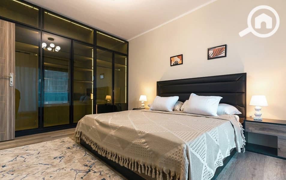 2 b769576f-1c77-4e53-8d9b-fbdc95fc0e74. jpg