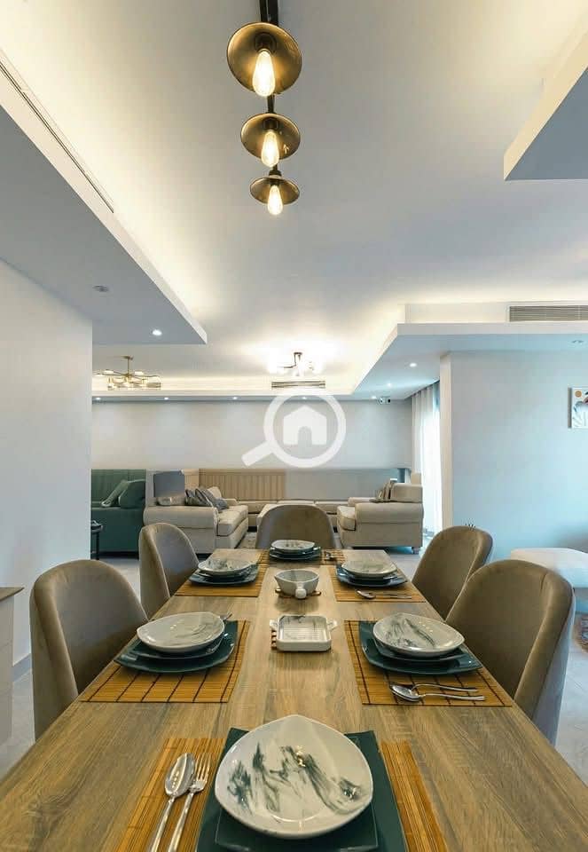 5 49567475-6954-431f-8aac-851075bd7935. jpg