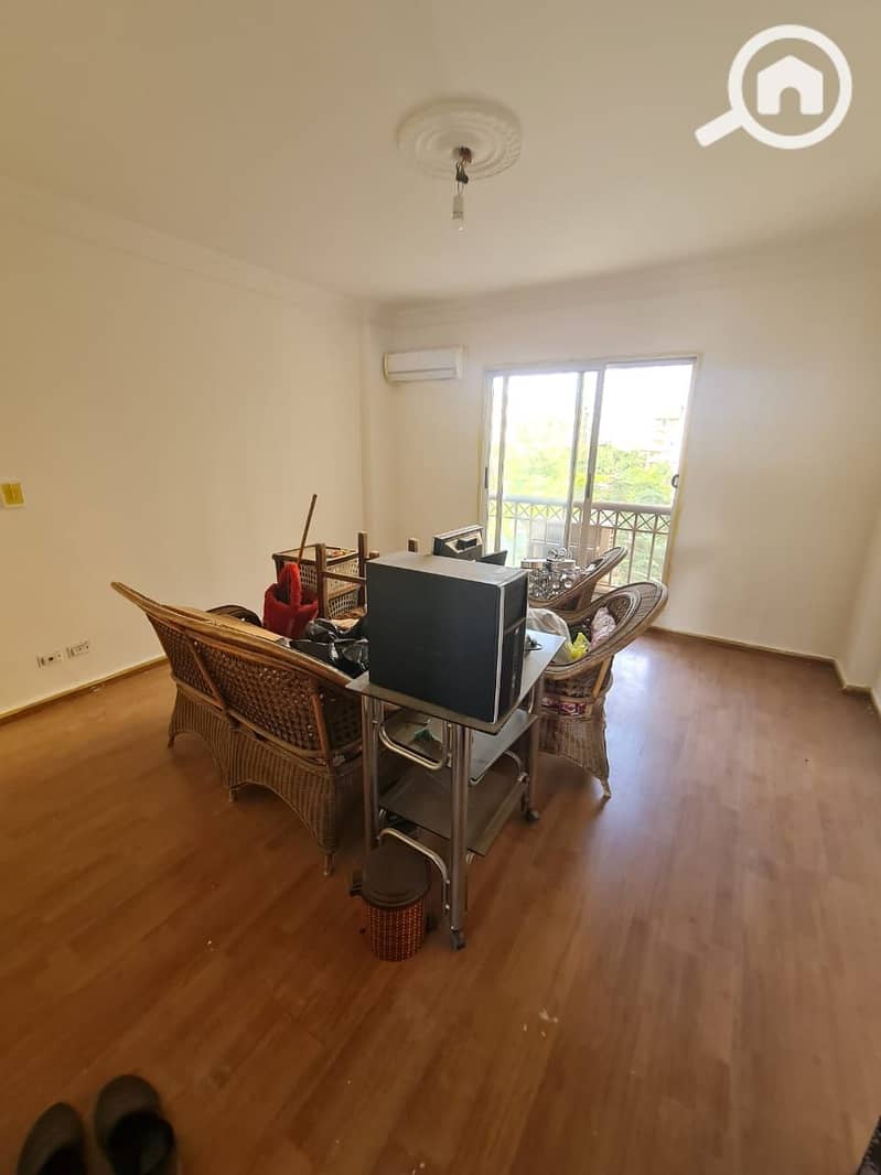 8 53f8d389-f220-4c40-888f-430c26931892. jpg