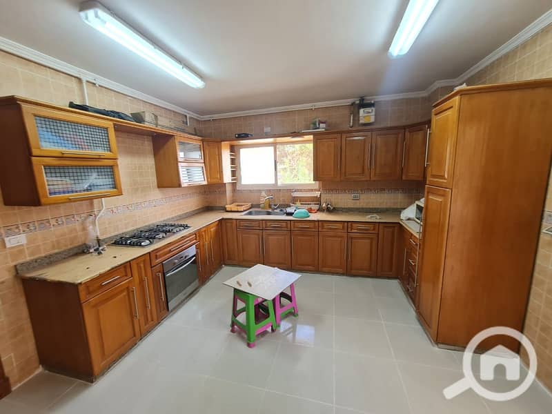 16 efa203e8-7eaf-46d1-ae63-d9e3148d321d. jpg