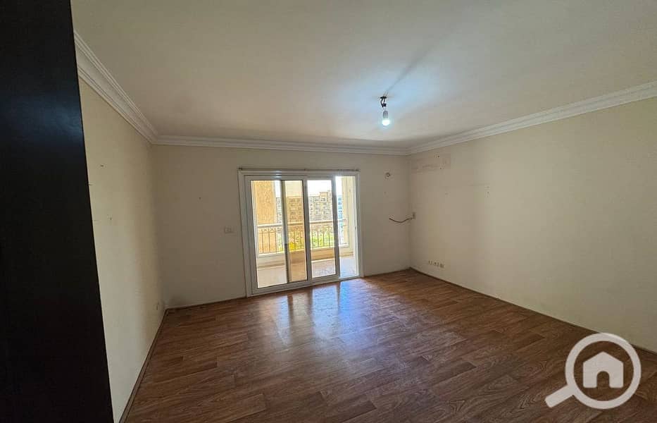 24 6ea93018-aa09-472d-a6a7-d4611592931f. jpeg