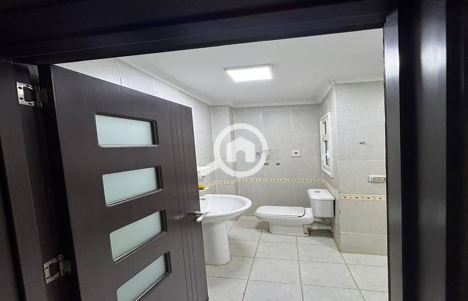 29 3177aa56-b585-498f-9960-769e44247a69. jpeg