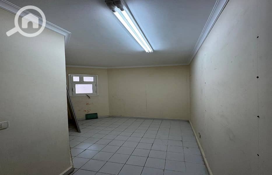 31 812438bf-ecf4-4b0d-8598-180387518c2e. jpeg