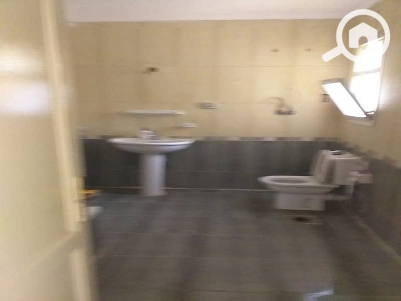 48 e3a3592e-c05a-4180-86f7-1c4debdb58db. jpg