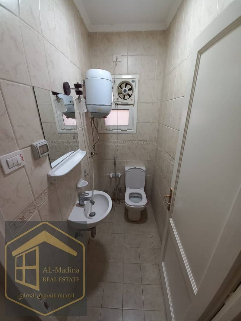 8 604a107b-aa33-4ea4-b46c-a8074ce3b259. jpeg