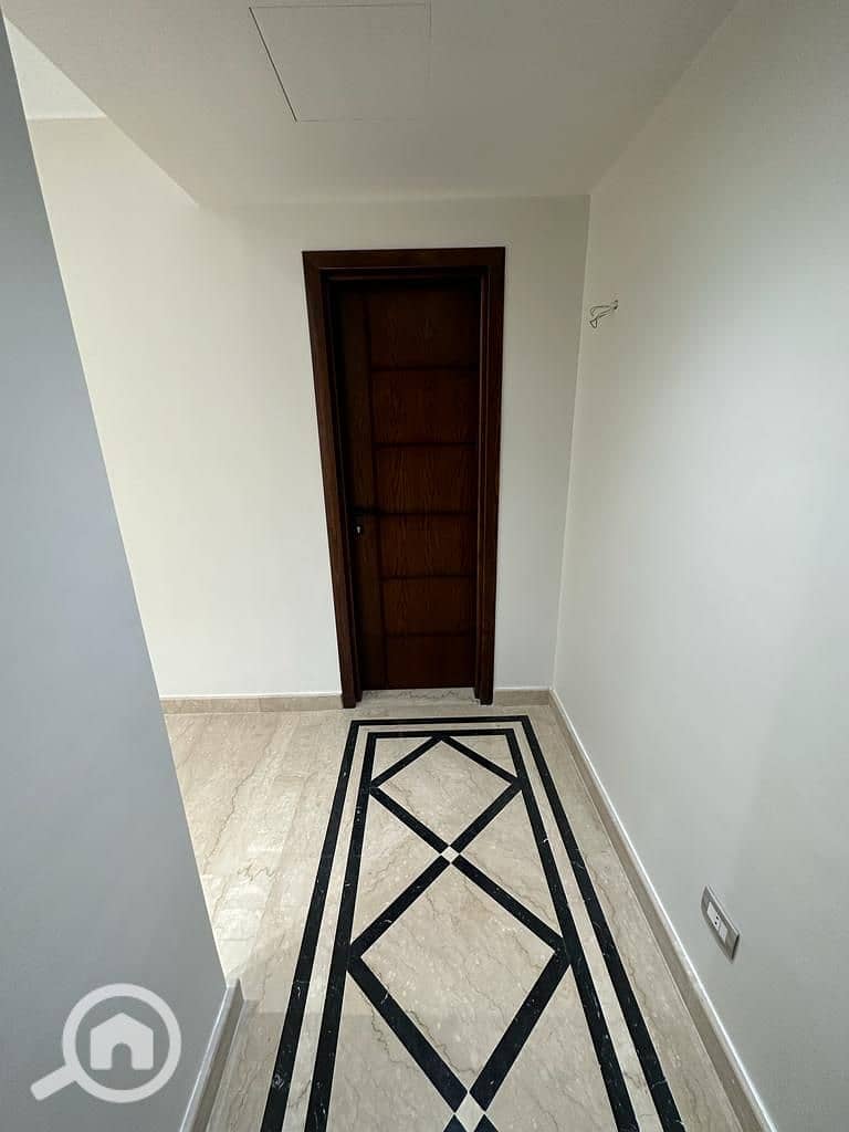 2 WhatsApp Image 2025-09-16 at 4.37. 42 PM. jpeg