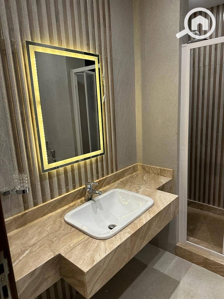 10 WhatsApp Image 2025-09-16 at 4.37. 47 PM. jpeg