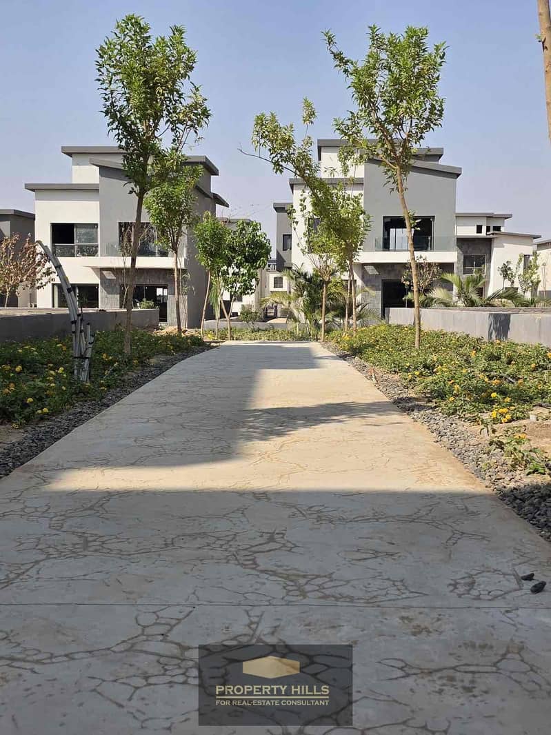 2 4ce1d8fb-727e-4661-a23a-e515b8674272. jpg