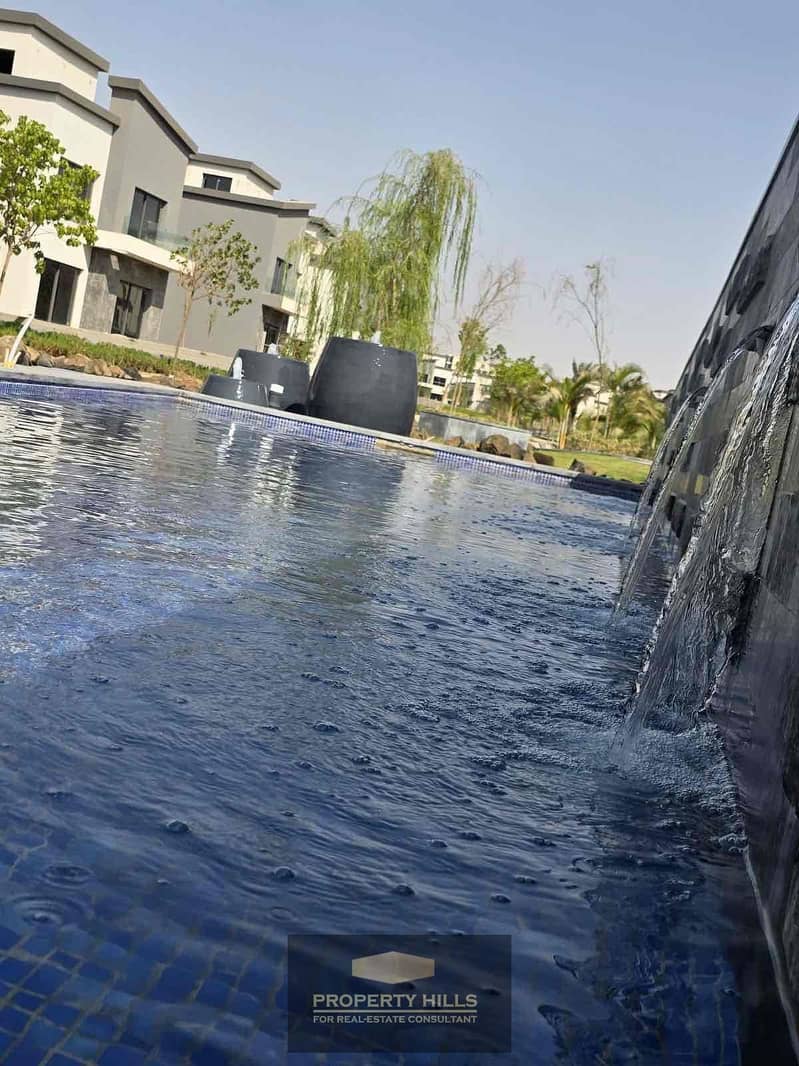 6 438abb73-2b0c-4461-9cf8-898c87d3dff7. jpg