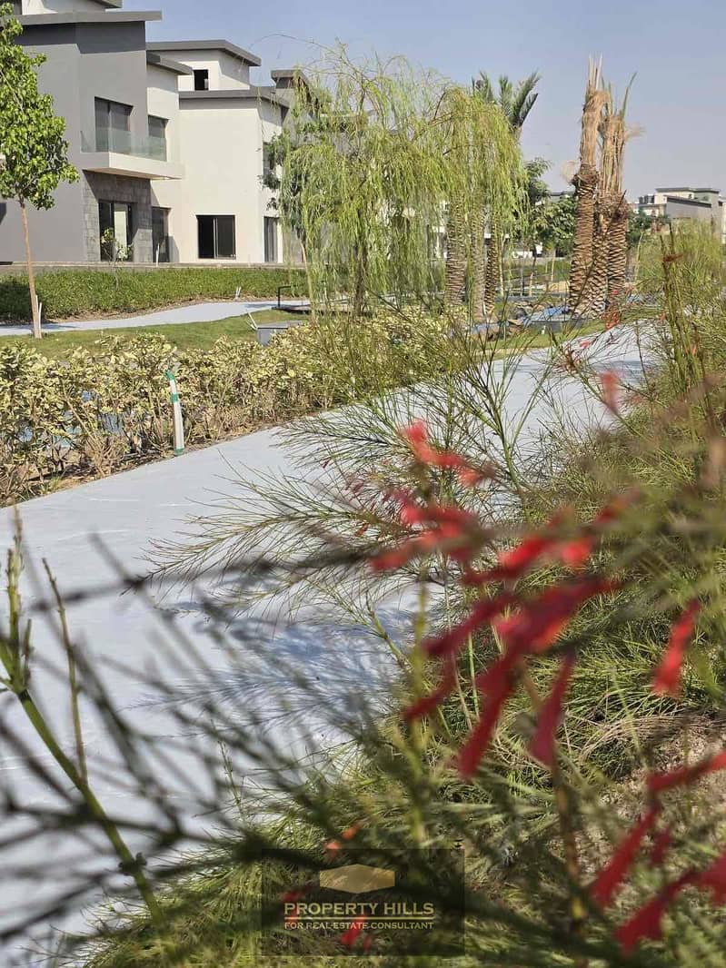 7 f945f6bc-2ea4-434b-ab2a-3fb0b158144c. jpg