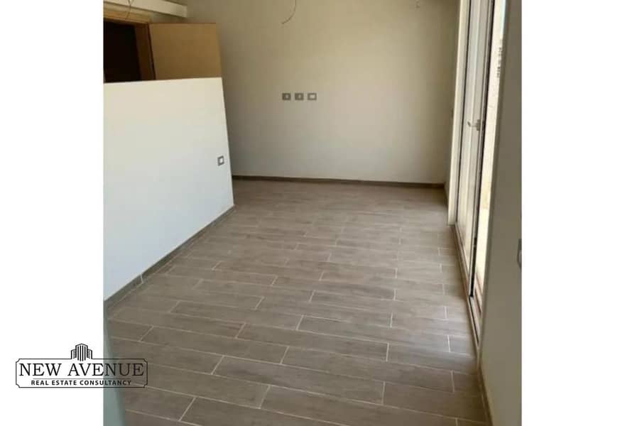 5 c7e30cb7-92c7-43a2-95ee-572e451ee75f. jpeg