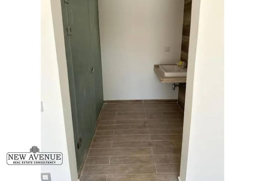 8 19b3b1fe-a5e5-4f39-988d-f9dcdbcad0aa. jpeg