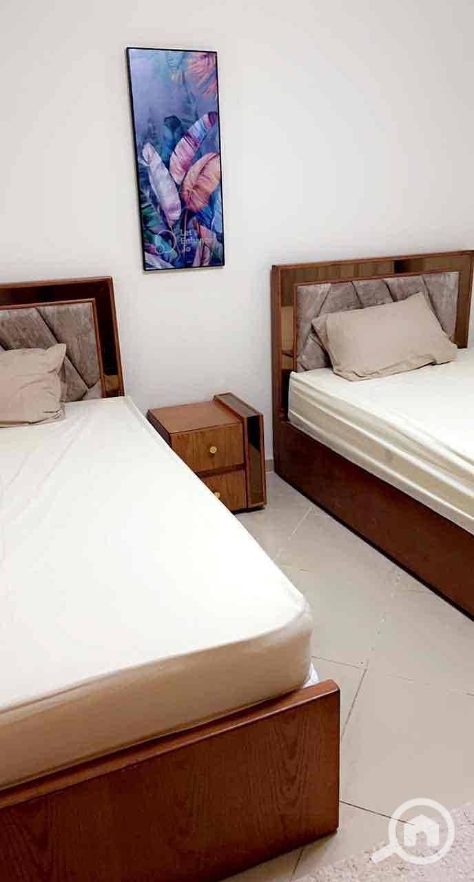 4 7f603371-6621-43c4-8e1a-e1eda23985e4. jpg