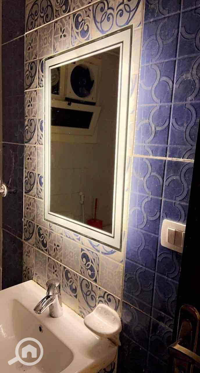 8 63b90c6e-bb88-4c84-8441-f600f570c4d9. jpg