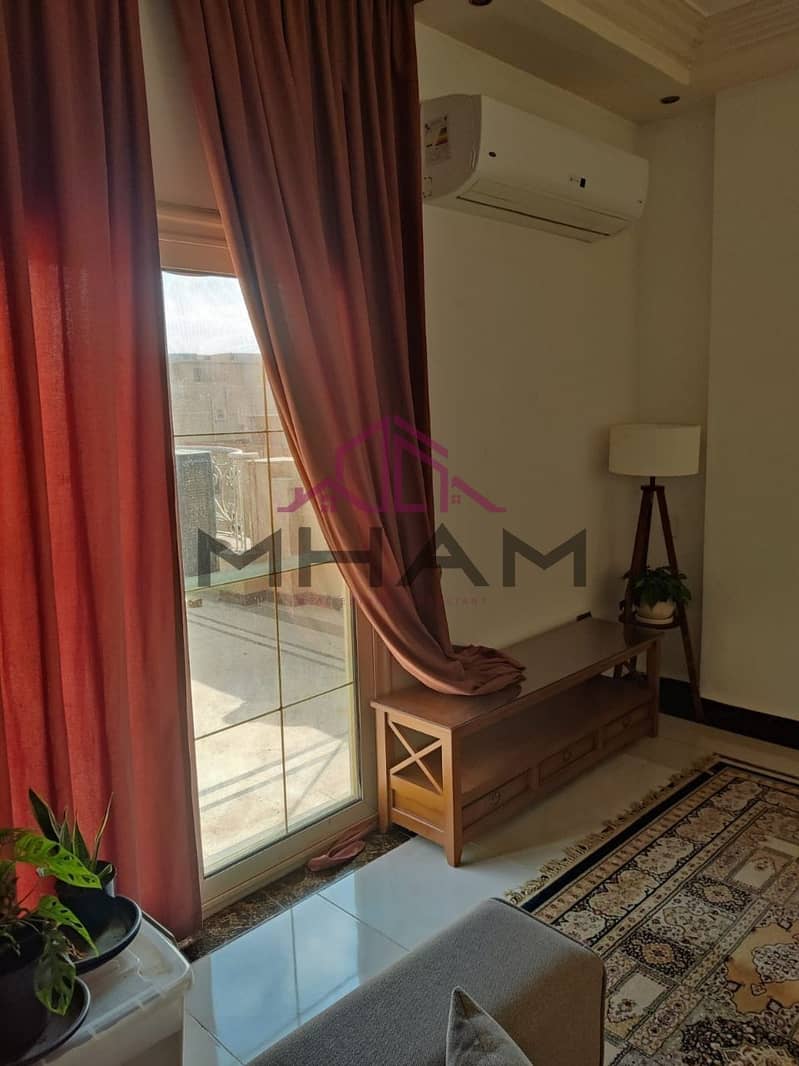 9 photo_5924906668032461829_y. jpg