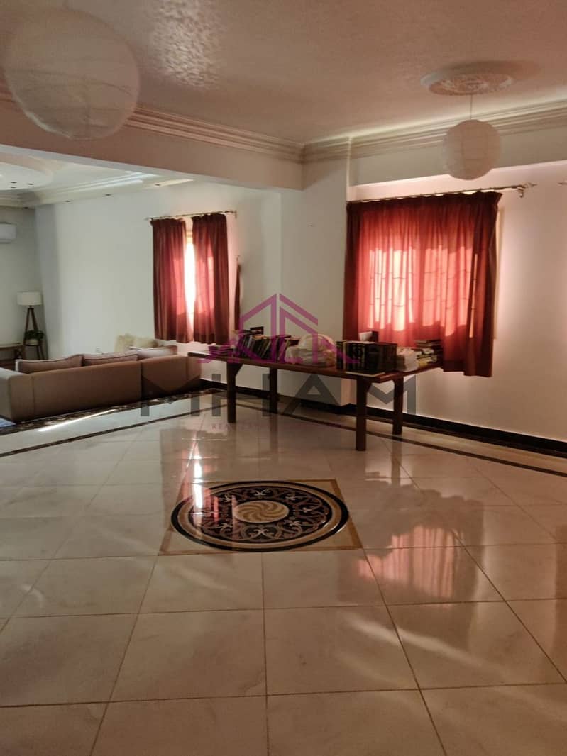 10 photo_5924906668032461830_y. jpg