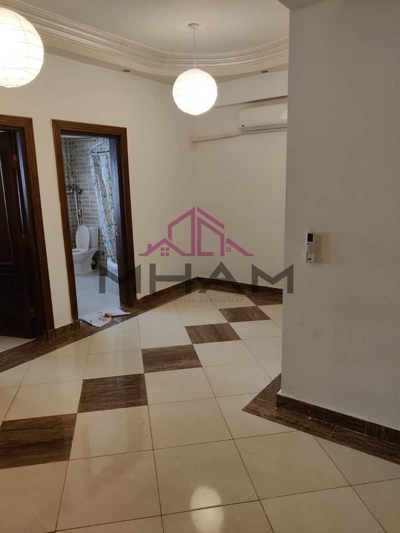 18 photo_5924906668032461839_y. jpg