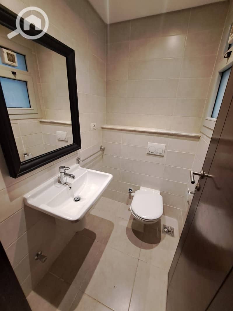 12 WhatsApp Image 2025-12-21 at 14.20. 05 (2). jpeg