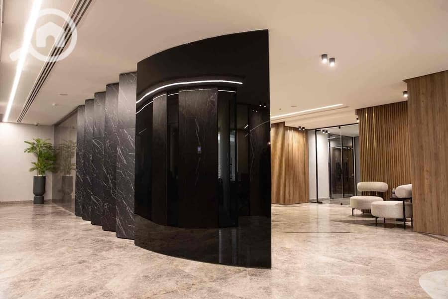 10 05d20c32-9d05-4086-8a5d-2f3ef6b0cda6. jpg