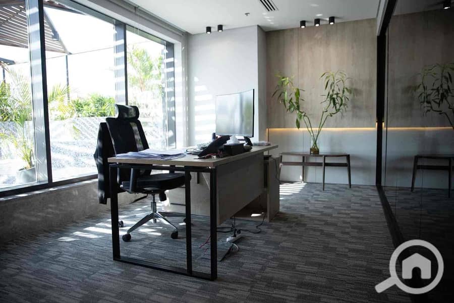 24 576636d8-50e1-4ced-af6e-d1cdb55cc19a. jpg