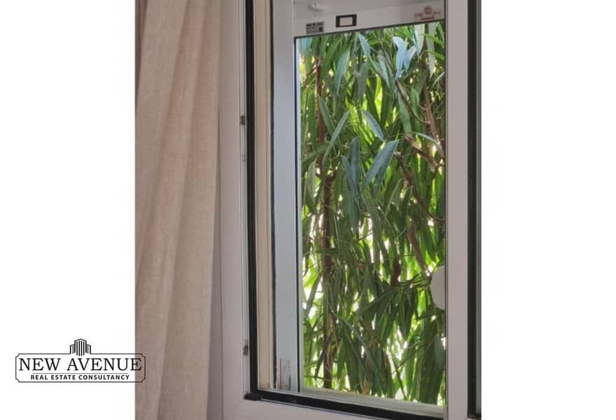 8 8594e4ac-02fd-4b1e-8b4b-9687cbfbd072. jpg