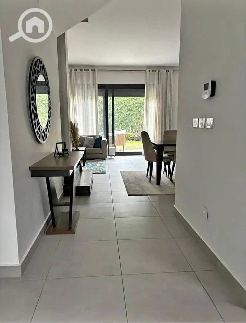 8 30776395-800x600. jpg