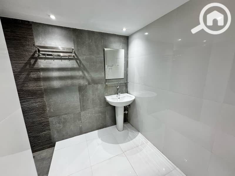 2 WhatsApp Image 2025-12-21 at 2.57. 10 PM (2). jpeg