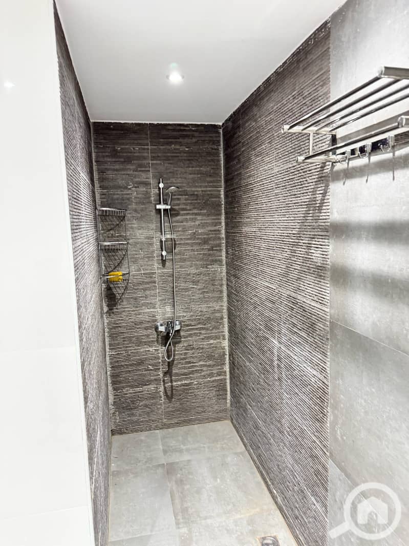 5 WhatsApp Image 2025-12-21 at 2.57. 15 PM. jpeg