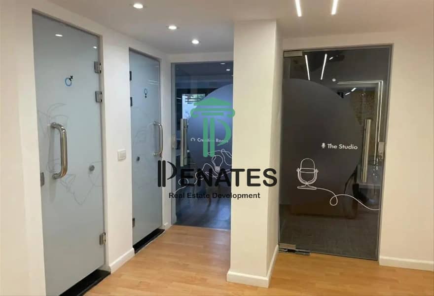 4 8374991-6b5e4o. jpg